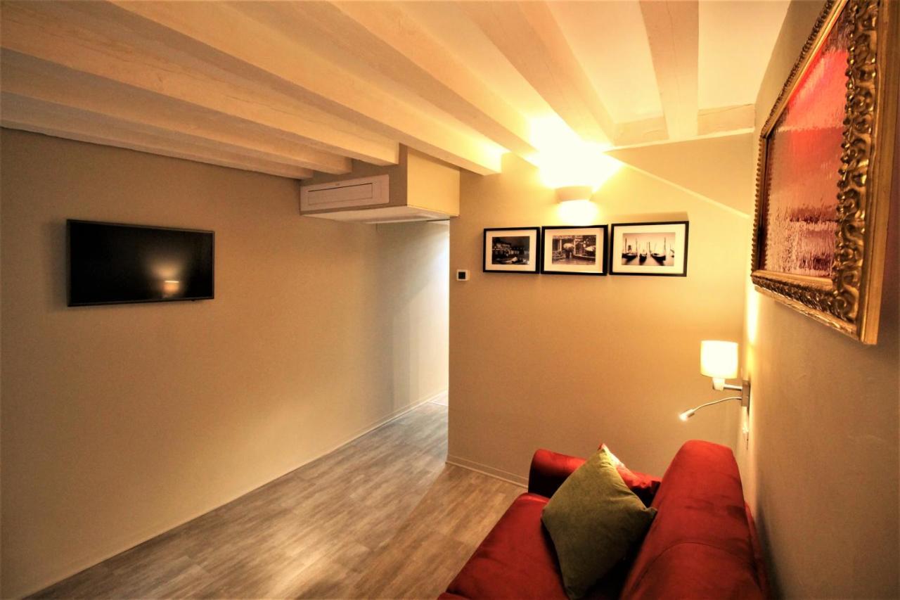 San Marco Fenice 3bdr 2bth Apartamento *